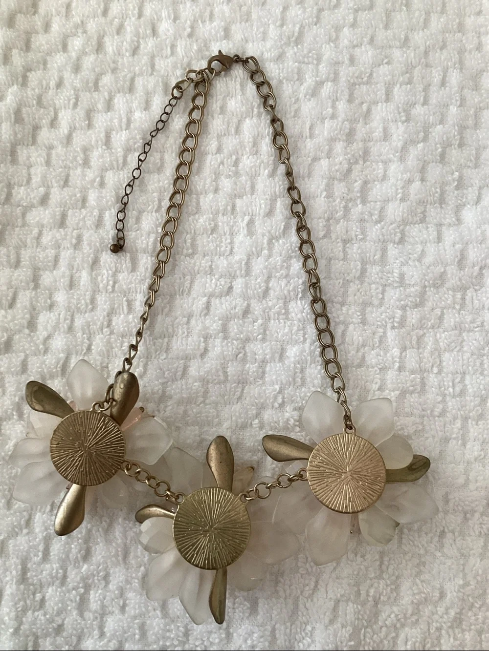Beautiful Gold & Peach Tone Floral Bib Necklace